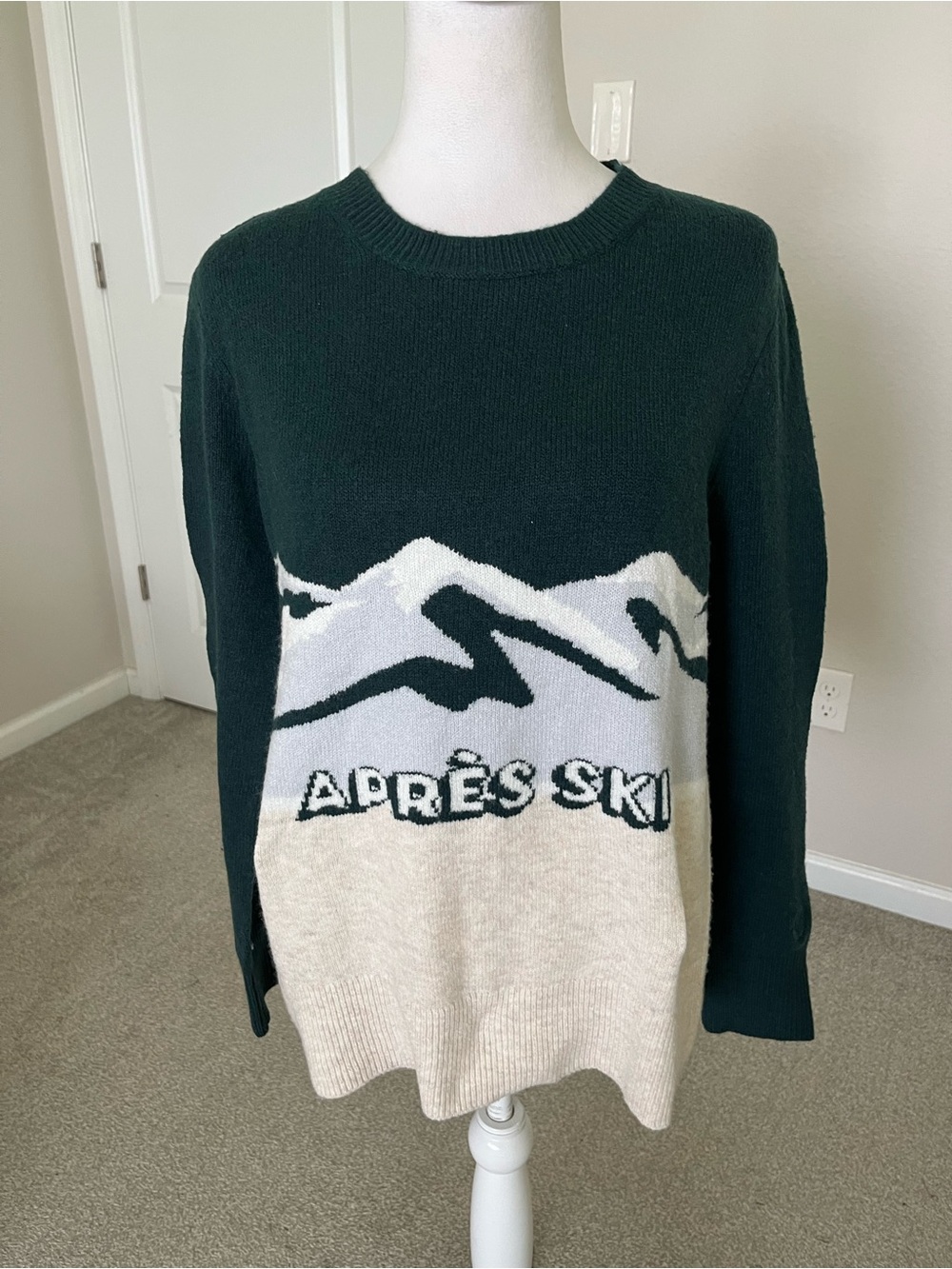 NWT PINK Victoria's Secret Dark Green and Cream 'Après Ski' Sweater Sizes S & M